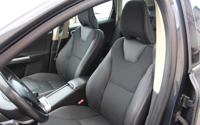 Volvo XC 60 cena 47900 przebieg: 179974, rok produkcji 2009 z Nowa Dęba małe 596